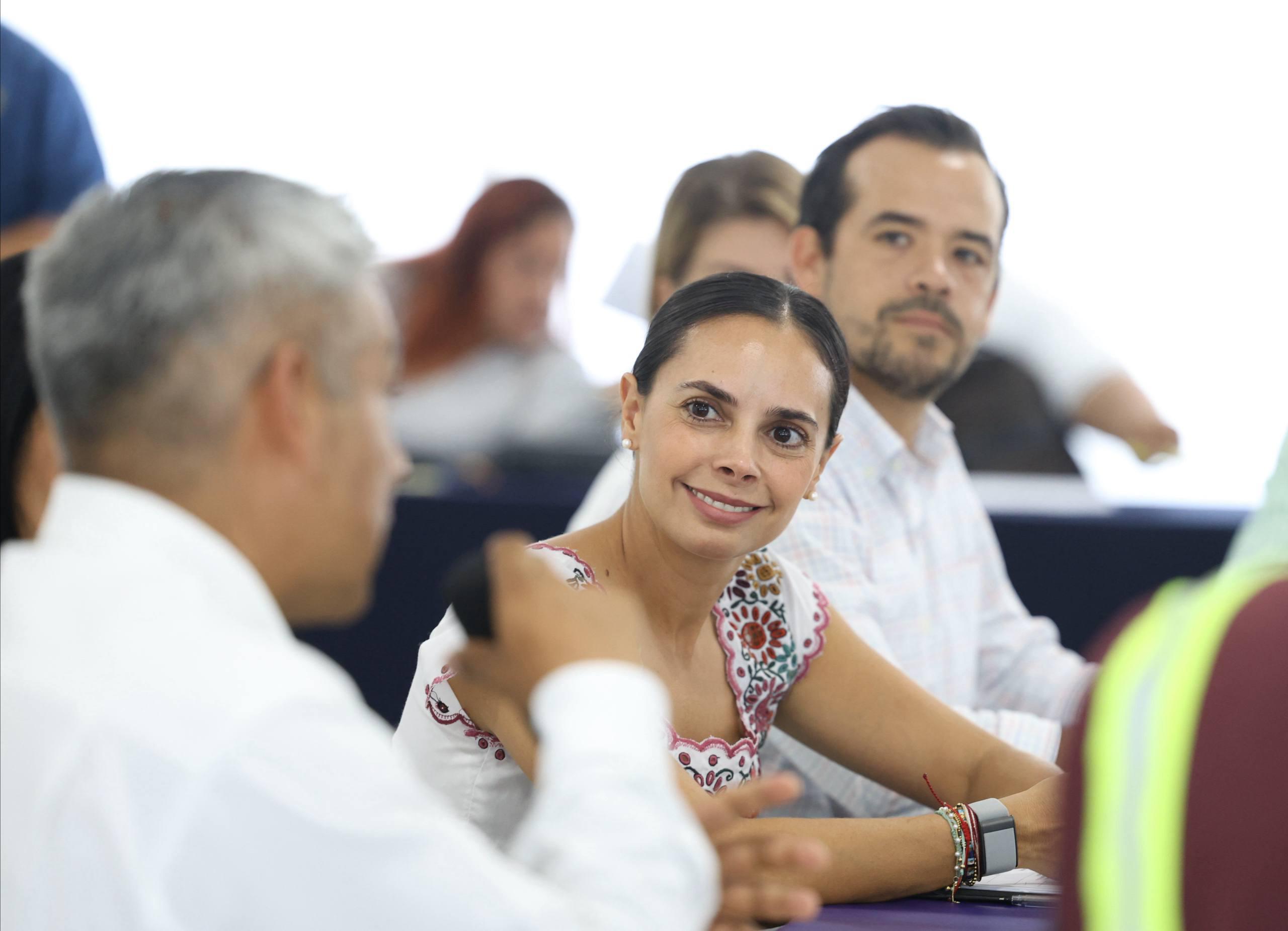 uploads/6/32/01 (2195).Jpeg